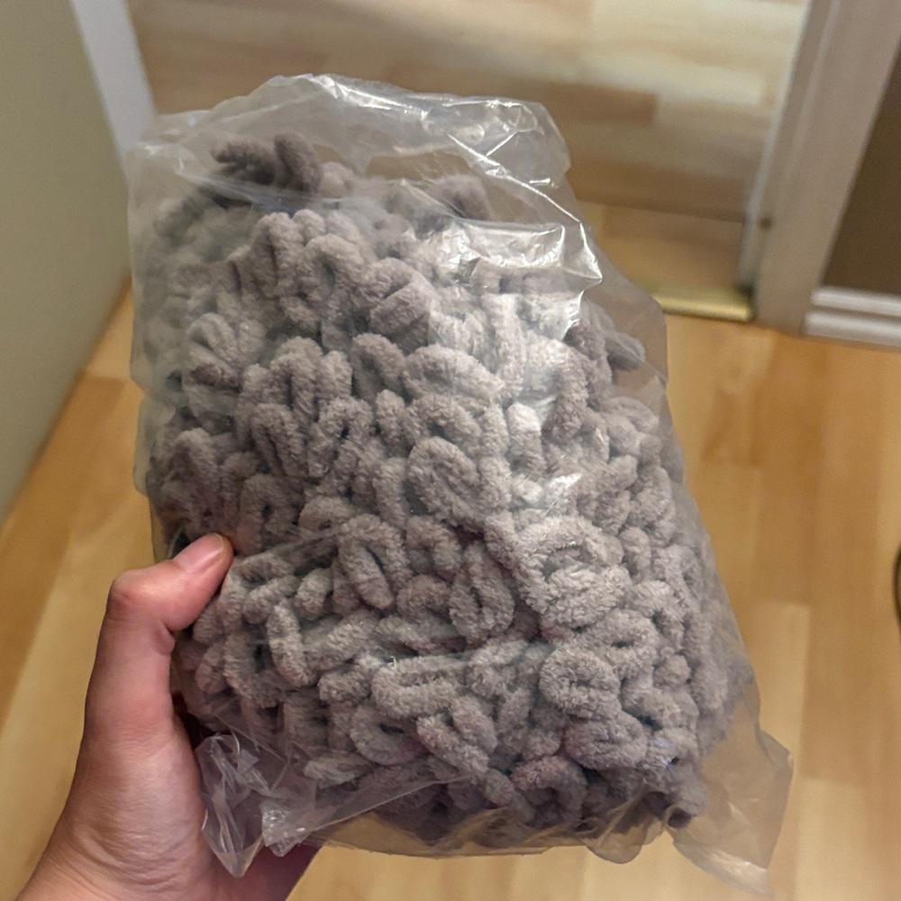 Soft Textured Yarn Bundle - Picture 2 of 3